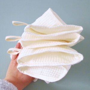 Gant de toilette en lin nid d'abeille écru